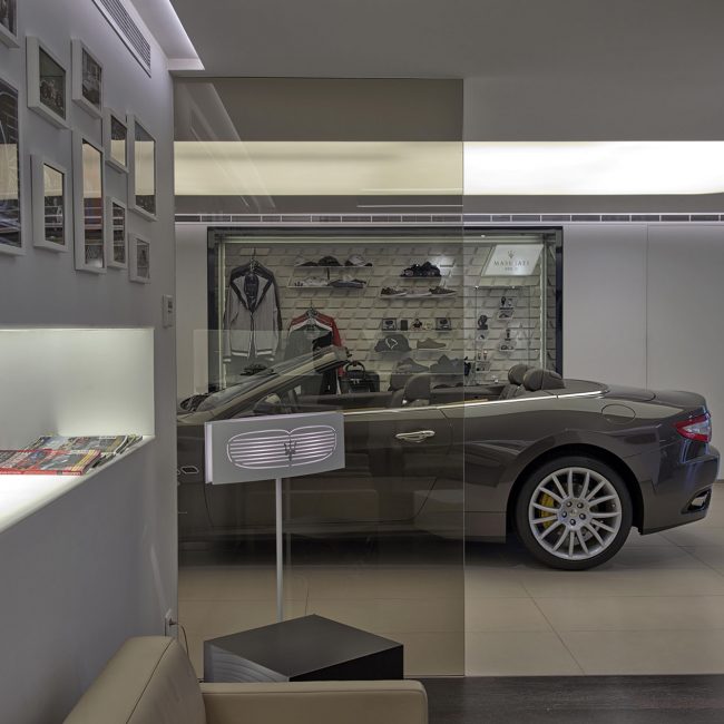 Nsanda Maserati DSC 0200 1900